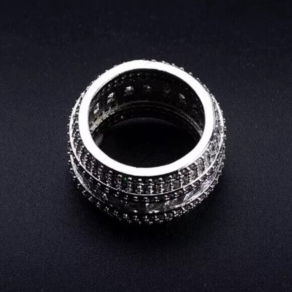 NEW LUXURY 925 STERLING SILVER DIAMOND BAND RING, CUTE RING, SHINY RING. - Picture 5 of 5